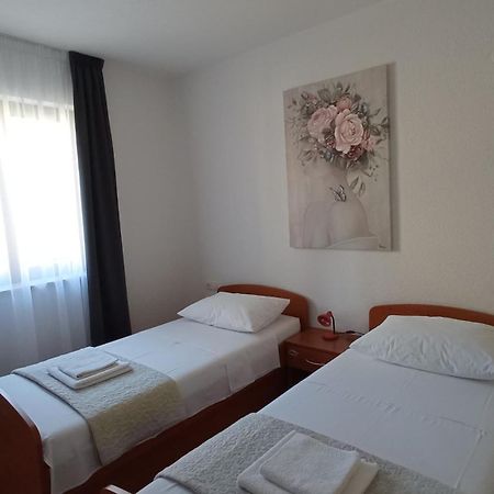 Apartmani Ferdi Trogir Exterior foto