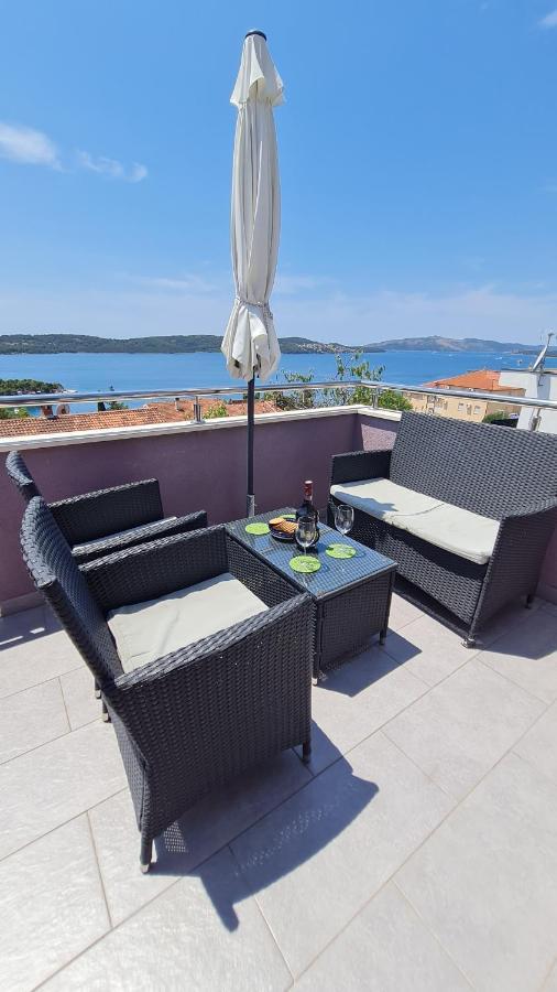 Apartmani Ferdi Trogir Exterior foto