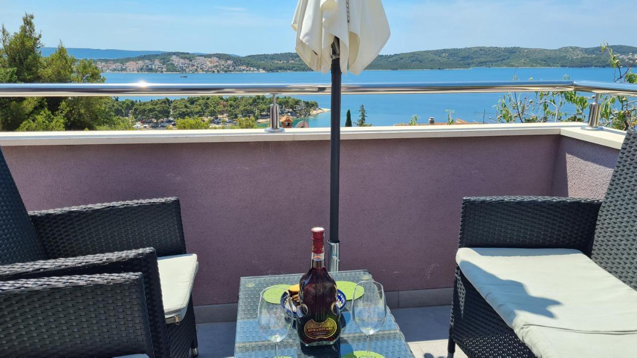 Apartmani Ferdi Trogir Exterior foto
