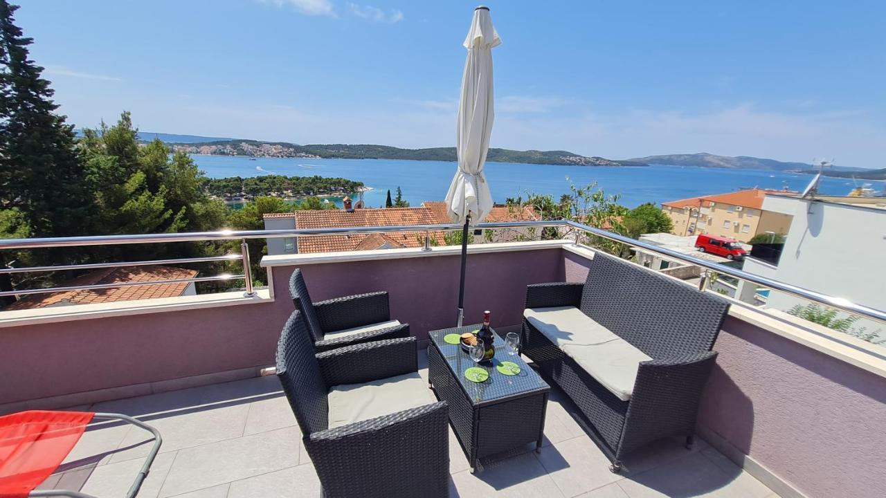 Apartmani Ferdi Trogir Exterior foto