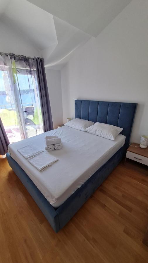Apartmani Ferdi Trogir Exterior foto