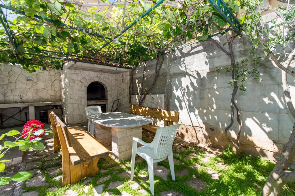 Apartmani Ferdi Trogir Exterior foto
