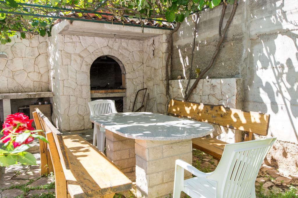 Apartmani Ferdi Trogir Exterior foto